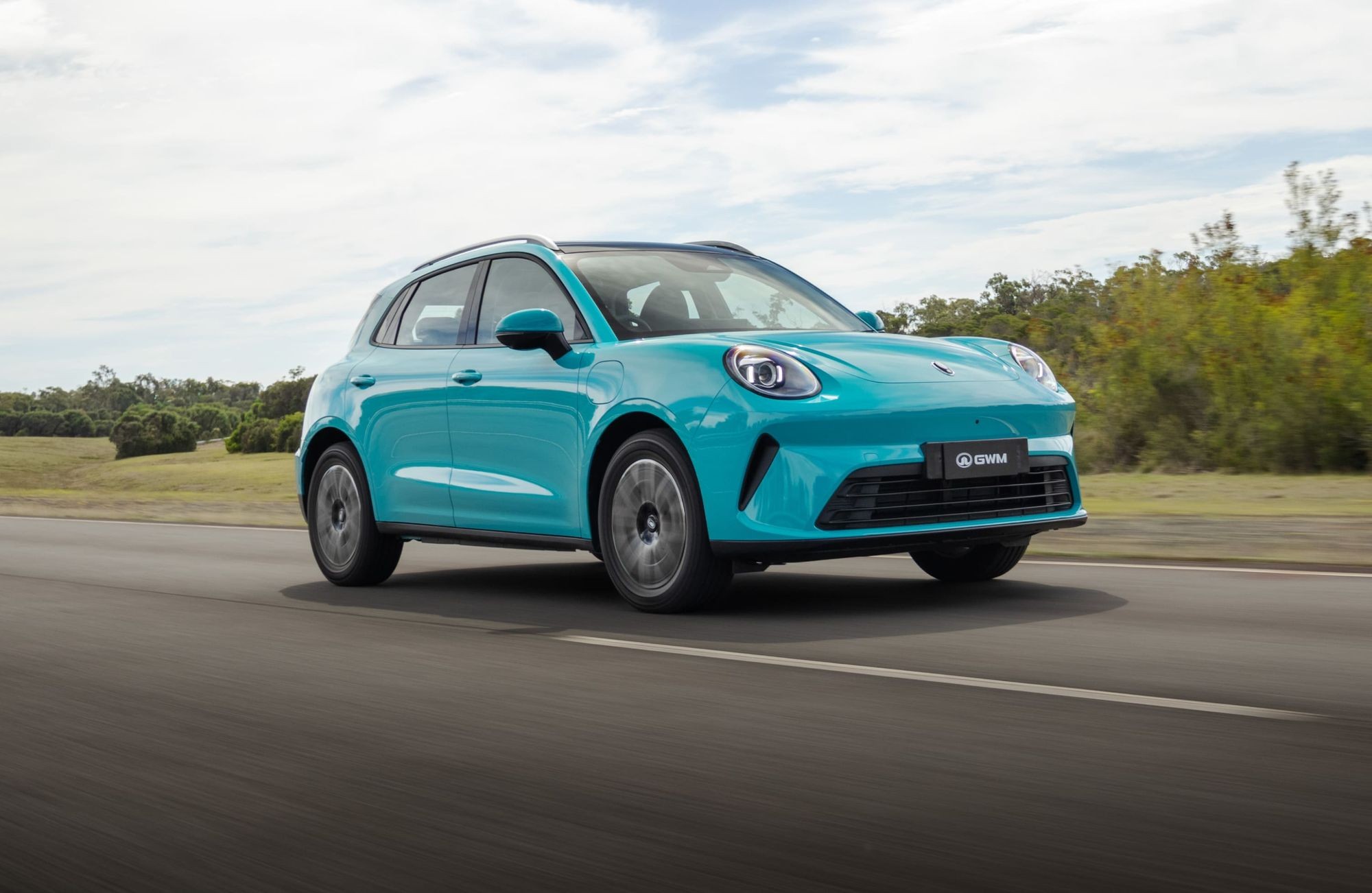 Novo GWM Ora 5 híbrido promete rodar mais de 1 mil km com tanque cheio; VÍDEO