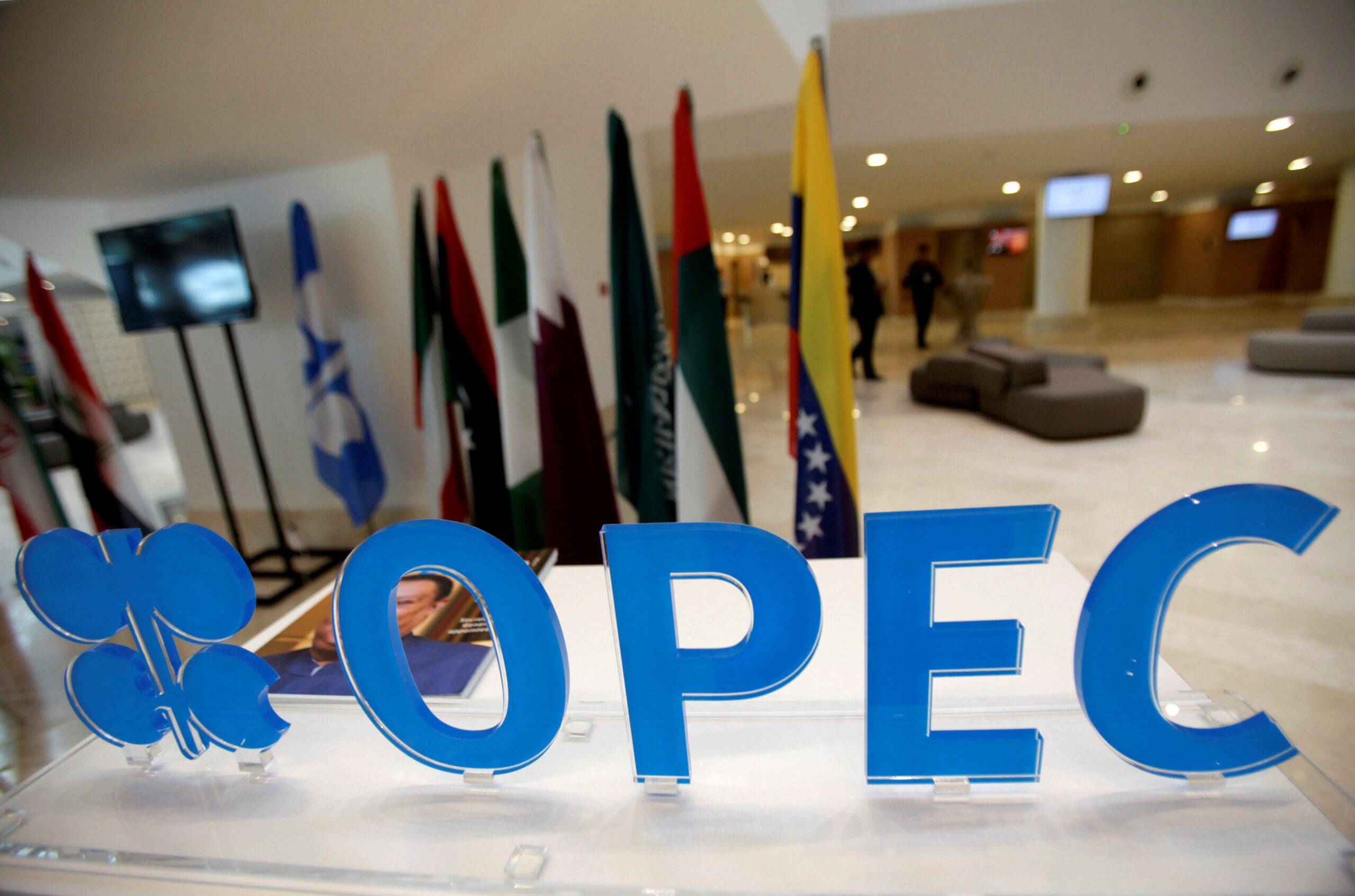 Saída dos Emirados Árabes da Opep e Opep+: o que são os grupos e como eles podem afetar seu bolso