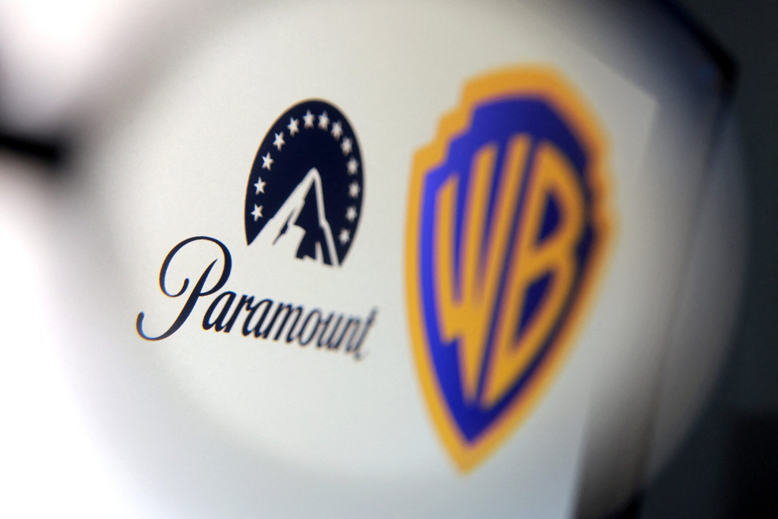 Acionistas da Warner Bros aprovam a aquisição pela Paramount