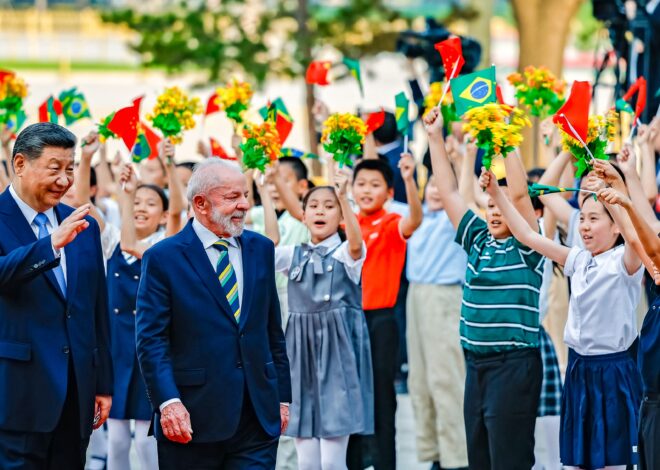 Pacotes de Inteligência Artificial expõem dilema do Brasil na disputa entre EUA e China