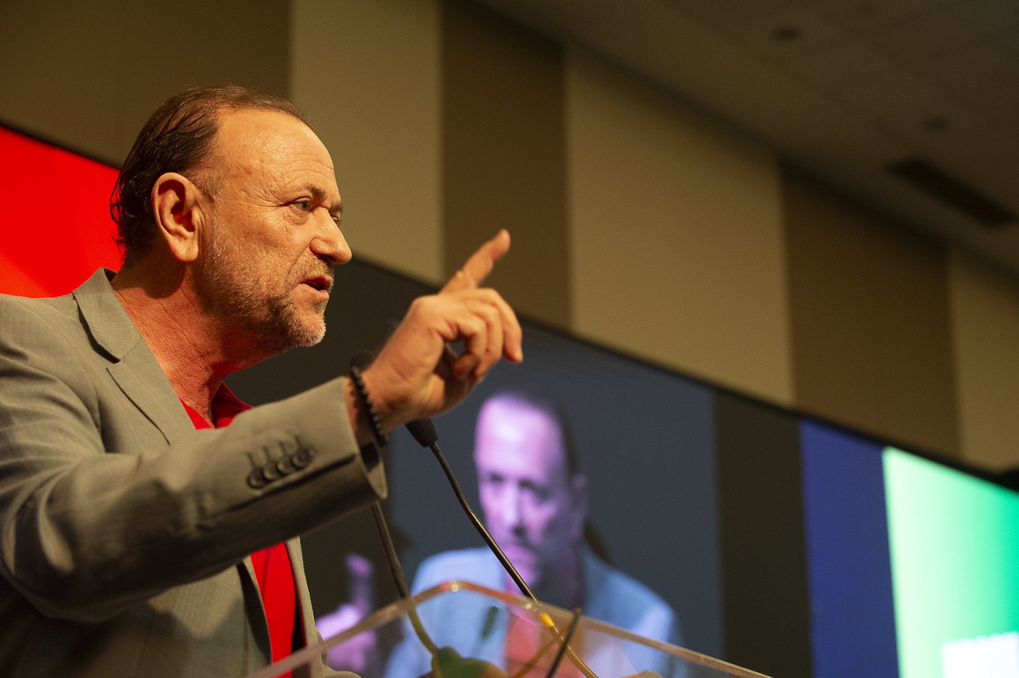 PT defende reforma no judiciário para aproximá-lo da sociedade, diz presidente do partido