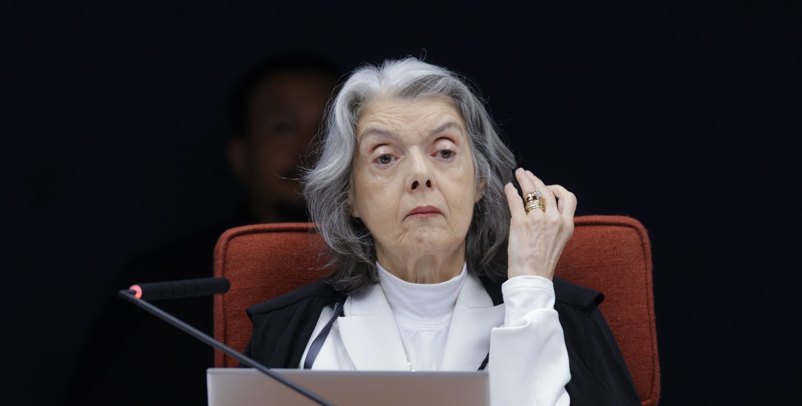 Cármen Lúcia propõe criação de ‘brigadas eleitorais para candidatas mulheres’ nas eleições 2026