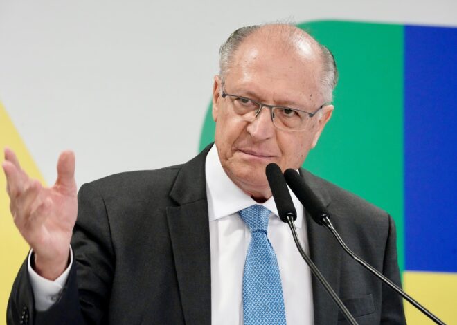 Alckmin diz que não é contra nem a favor da 'taxa das blusinhas' e afirma que apoiará decisão de Lula