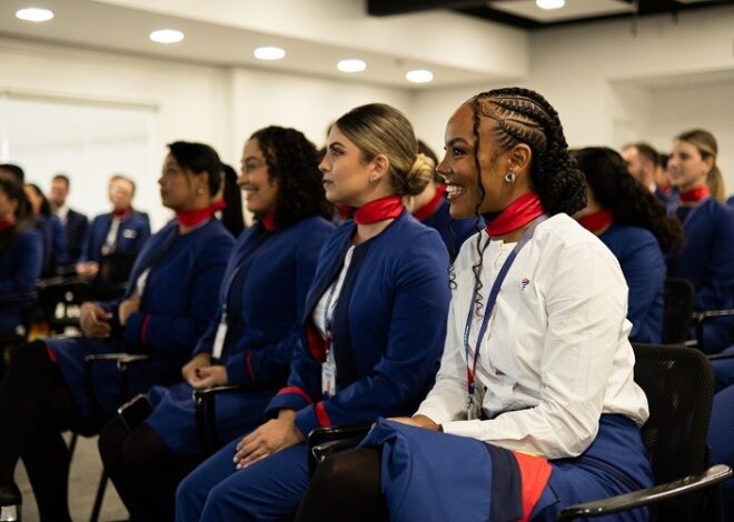 Comissário de bordo: veja salário inicial e como funciona carreira no Brasil