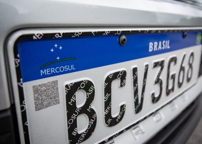 Entenda o projeto que pode mudar placas de veículos no Brasil