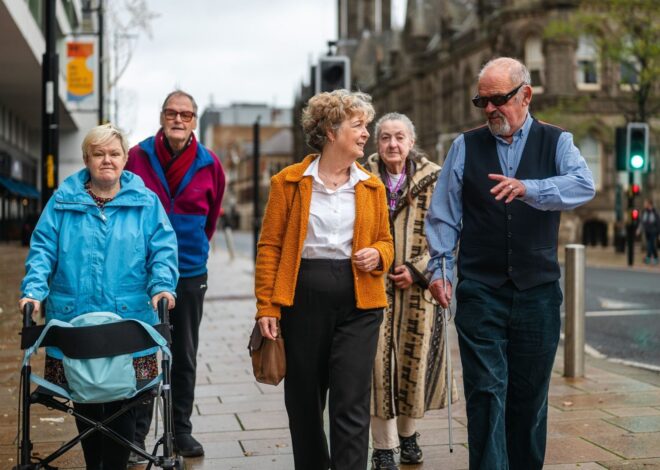 Na Califórnia, idosos atuam como coaches para pessoas da sua faixa etária
