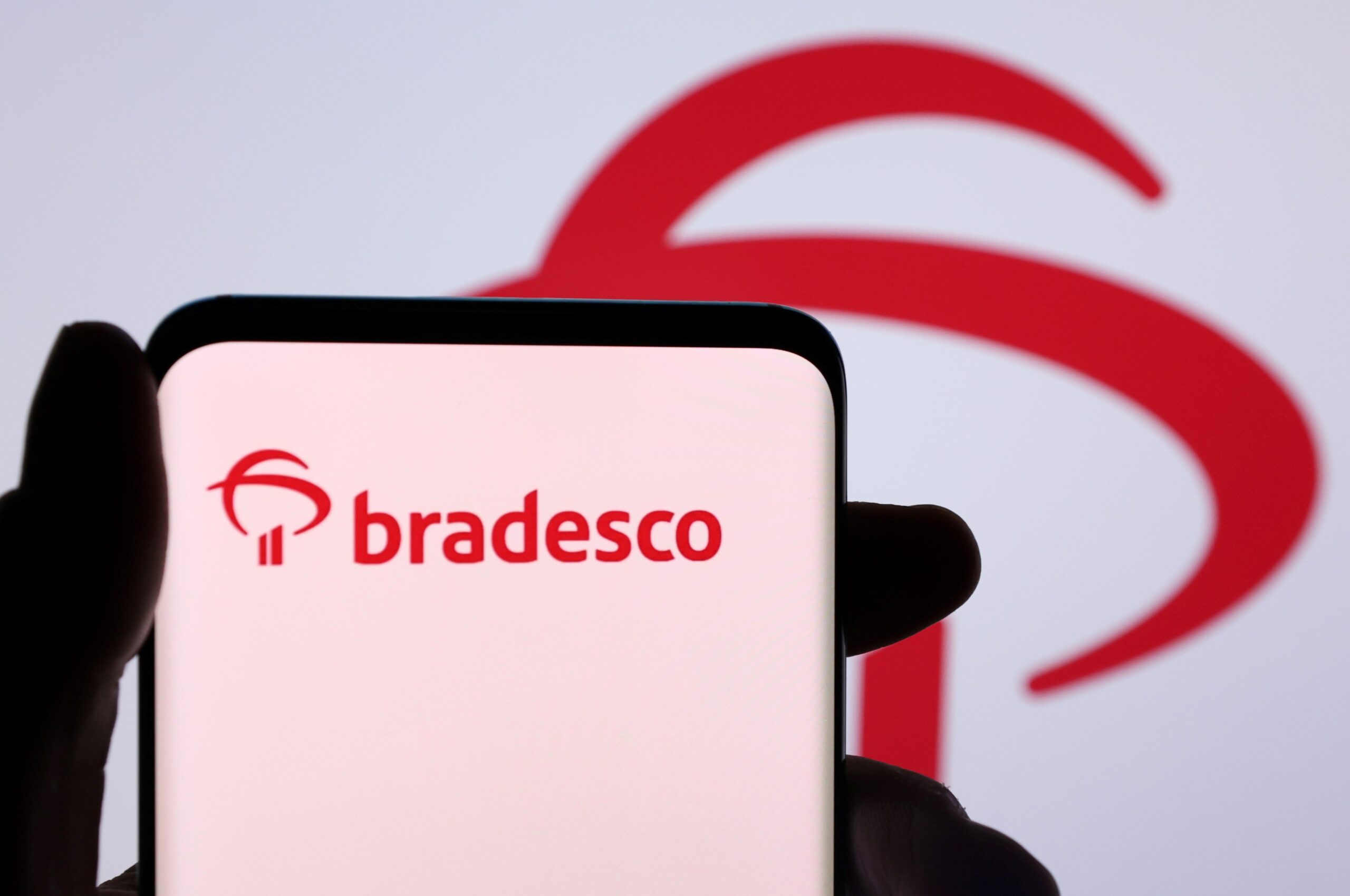 Bradesco tem lucro de R$ 6,8 bilhões no 1º trimestre, alta de 16% em um ano