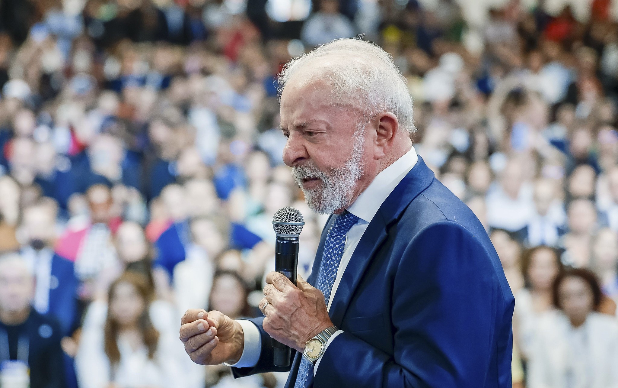 Lula acaba com taxa das blusinhas; compras internacionais de até US$ 50 não pagarão imposto federal