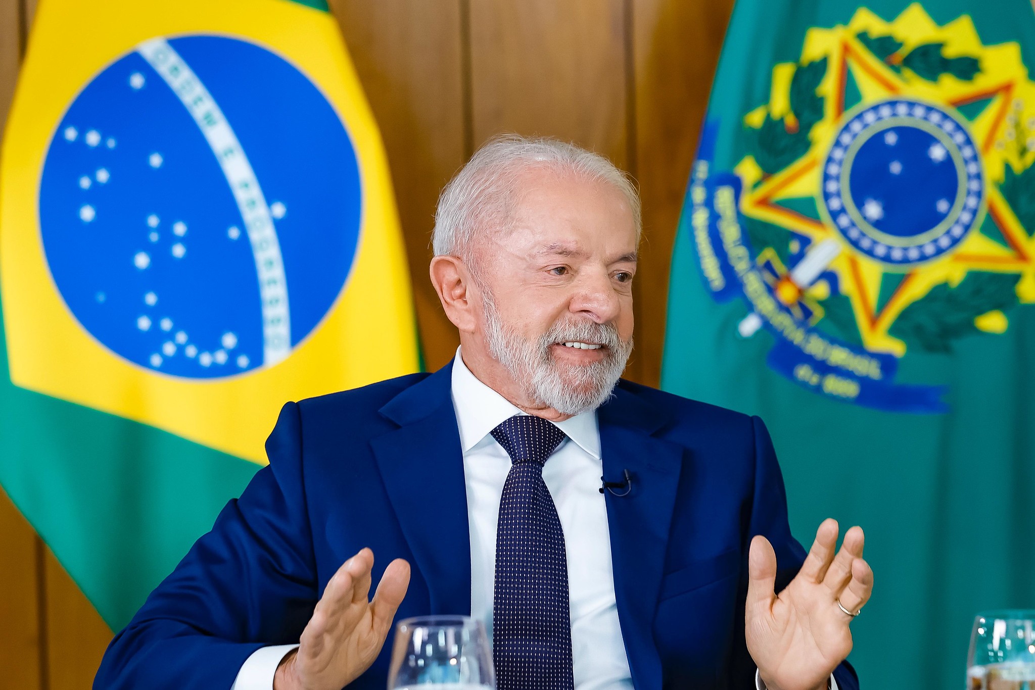 É #FAKE que Lula disse que 'vai embora para Cuba' se Flávio Bolsonaro vencer eleições