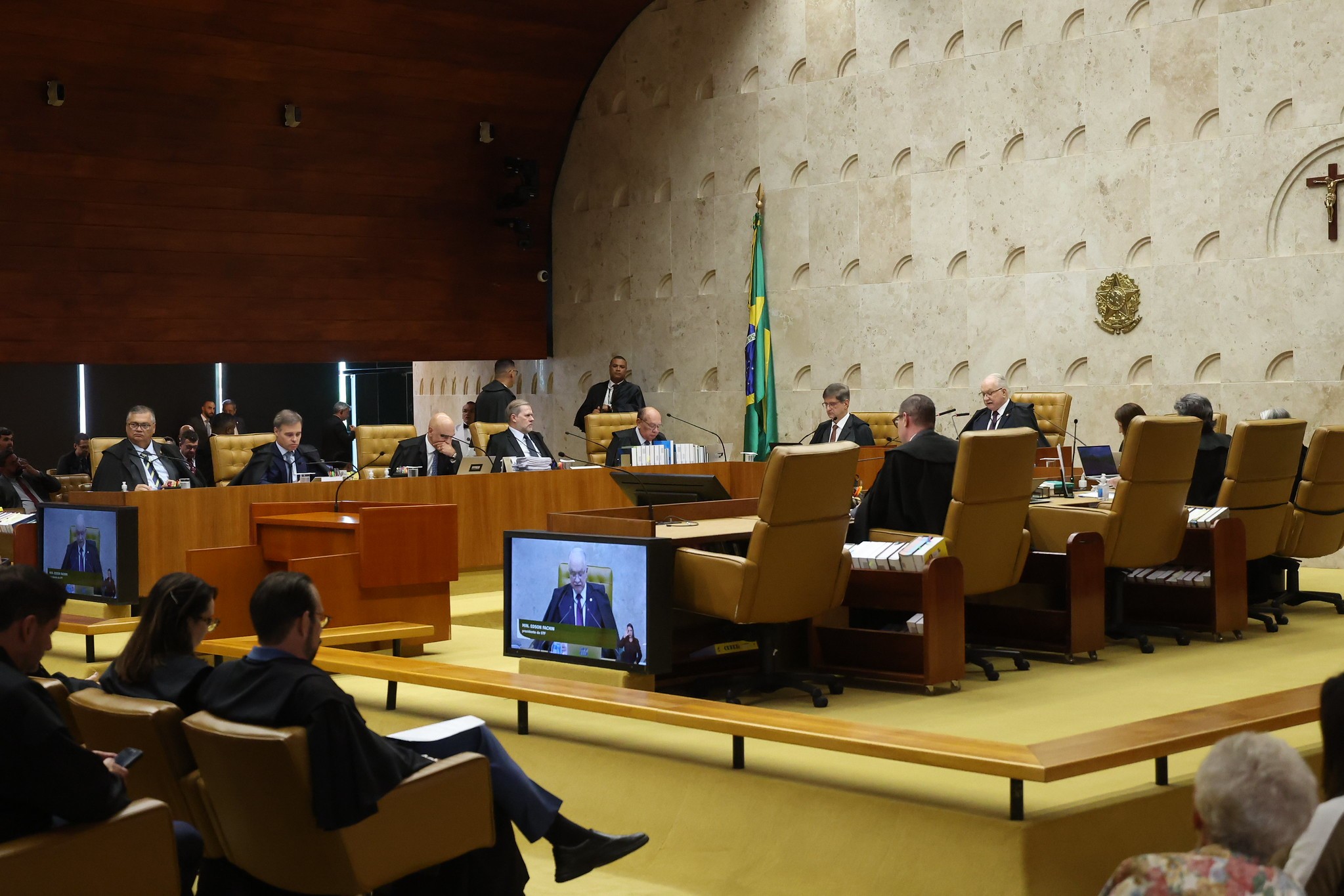 Em novas decisões, Dino, Gilmar, Moraes e Zanin reiteram proibição de criação e pagamento de penduricalhos